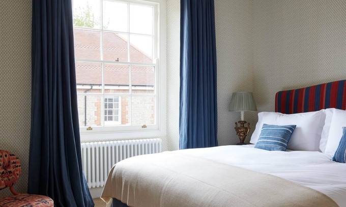 Maiden Bradley Hotel | The Bradley Hare