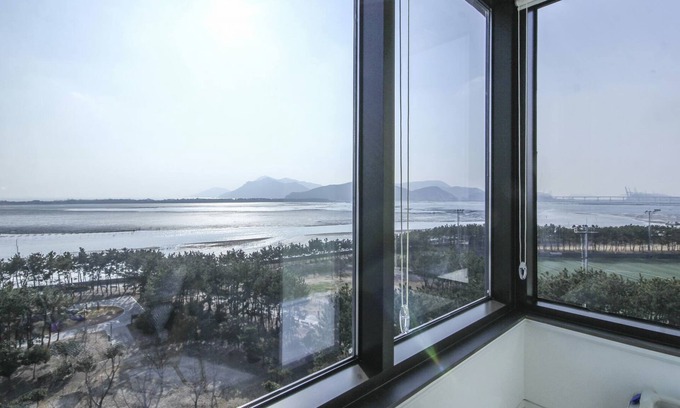 Gangseo District Hotel | The Brain Hotel