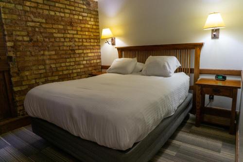 Deadwood Hotel | The Branch House & Suites By Gold Dust