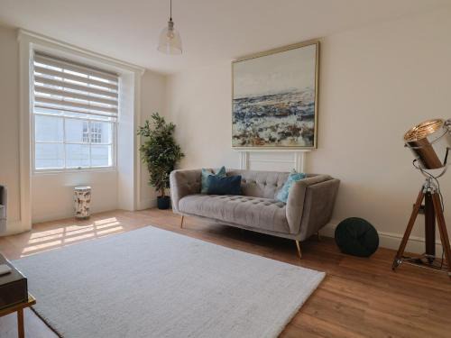 Lyme Regis Apartment | The Breakers