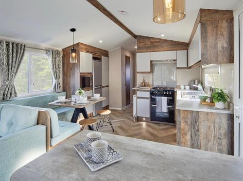 St George Ski Chalet | The Brockwood whitehouse towyn