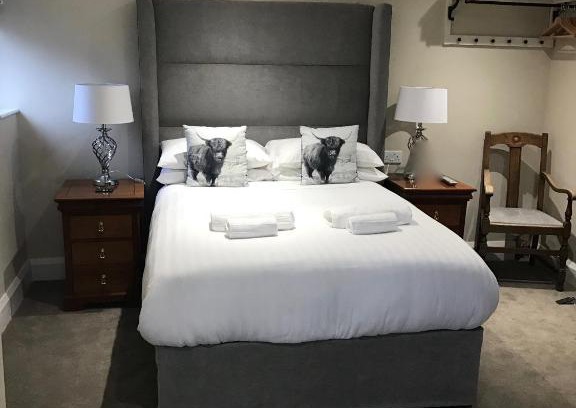 Hartshorne Hotel | The Bulls Head
