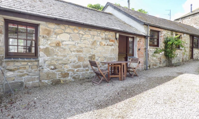 Saint Erth Praze Cottage | THE BULLSHED, family friendly, character holiday cottage in Marazion