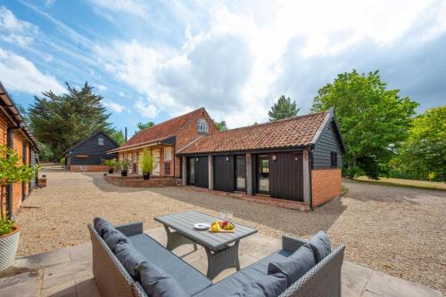 Halesworth House | The Byre