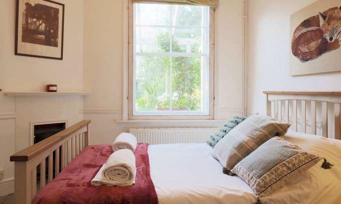 Canterbury Cabin | The Cabin - Cosy annex close to City Centre
