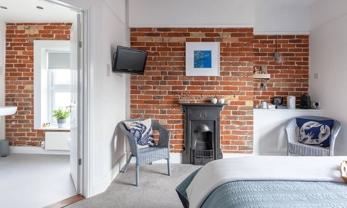 Cowes House | The Caledon