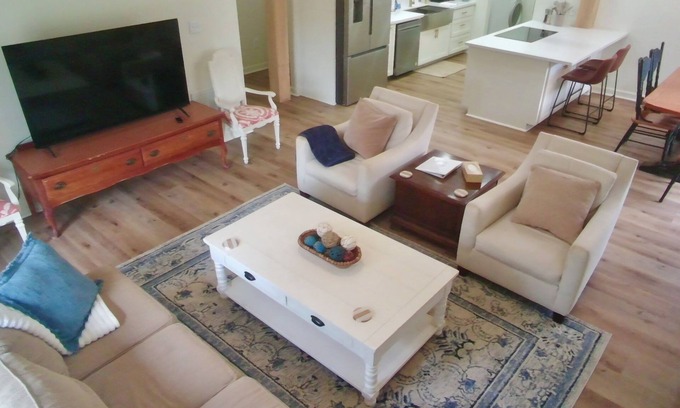 Flowood House | The Camelia House at the Rez 4 bedroom w/beautiful decor