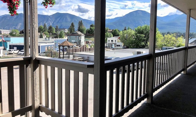 East Kootenay Hotel | The Canterbury Inn of Downtown Invermere