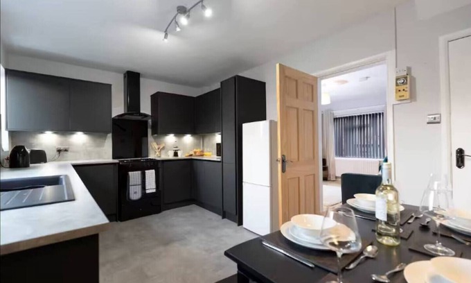 Hartlepool House | The Carrick | Close to Beach & Golf Course