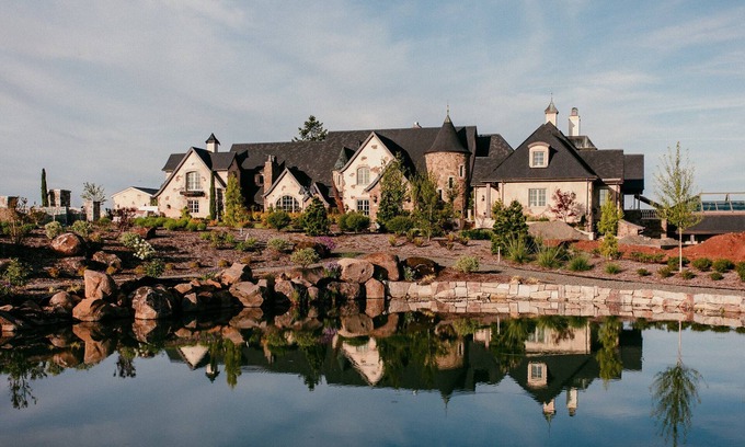 Carver Other | The Chateau de Lis - A Luxury Old World Resort