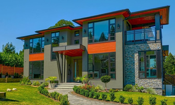 Burnaby House | The Chateau - New, Modern & Luxurious 2BR house