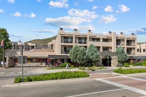 Avon Hotel | The Christie Lodge – All Suite Property Vail Valley/Beaver Creek