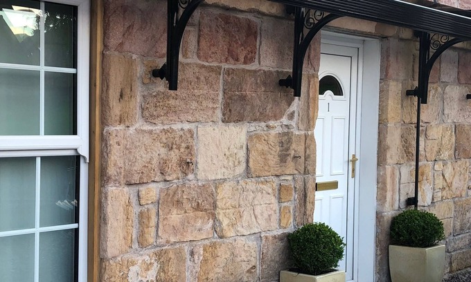 Tillicoultry Apartment | The Clacks Rustic Abode