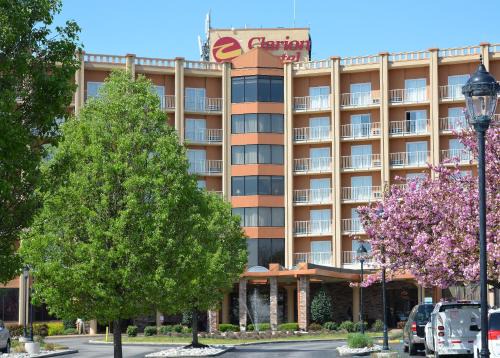 Essington Hotel | The Clarion Hotel Philadelphia Airport
