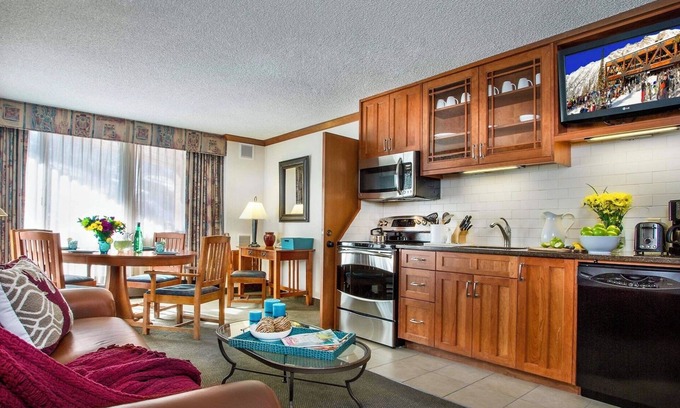 Salt Lake Mountain Resorts Condo | The Cliff Lodge Ski-in/Ski-out luxury slope-side condo
