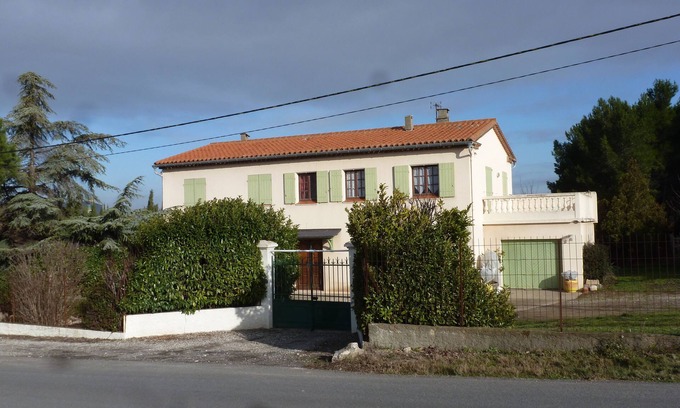 Trebes Apartment | The CLOS MARIE: 140 m2 apartment with terrace and garden