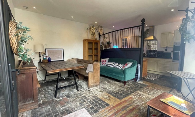Seabrook House | The Coach House, Sandgate, Kent. A quirky seaside escape!