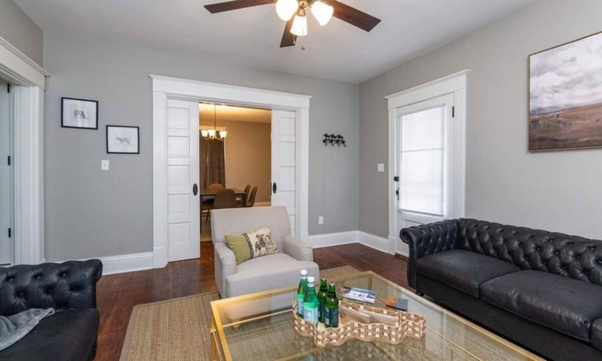 Richmond Apartment | The Colonels Apartment is a freshly renovated 3bedroom 1bath downtown Richmond apartment