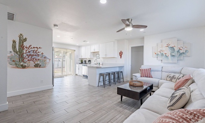 New Papago Parkway House | The Copper Cactus | Desert Escape | Old Town