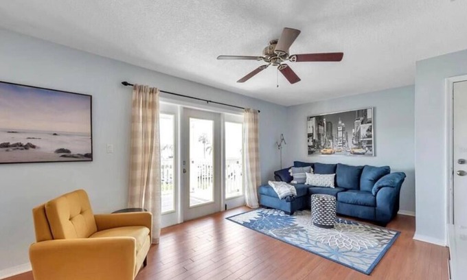 Coquina Key Apartment | The Coquina Cottage Oceanside + Resort Amenities