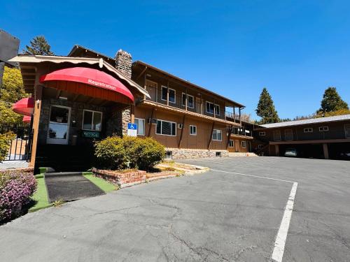 Mount Shasta Hotel | The Cottage Inn at Mount Shasta