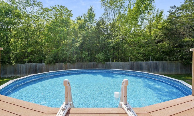 Kirbyville House | The Cozy Cottage Getaway | Private pool & hot tub