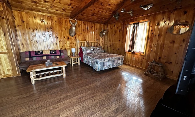 Wellington Cabin | The Cozy Den