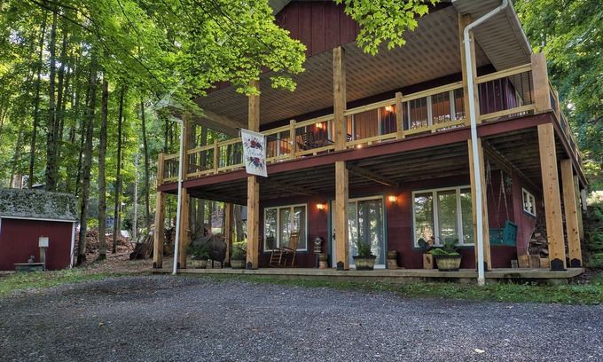 Wellsboro Cottage | The Cranberry Cottage @ Hills Creek