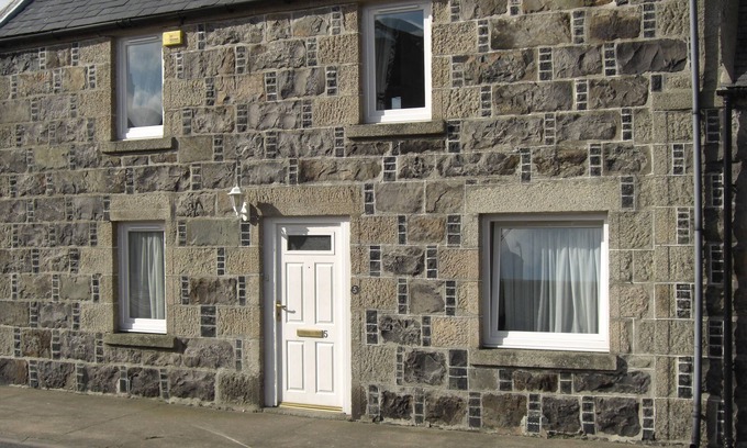 Rosehearty Cottage | The Creel Cottage, Old Refurbed Fishermans Cottage, Modern Interior Near Harbour