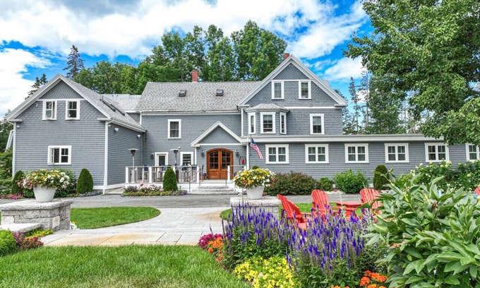 Hancock Point Bed & Breakfast | The Crocker House Country Inn (Rm 11)