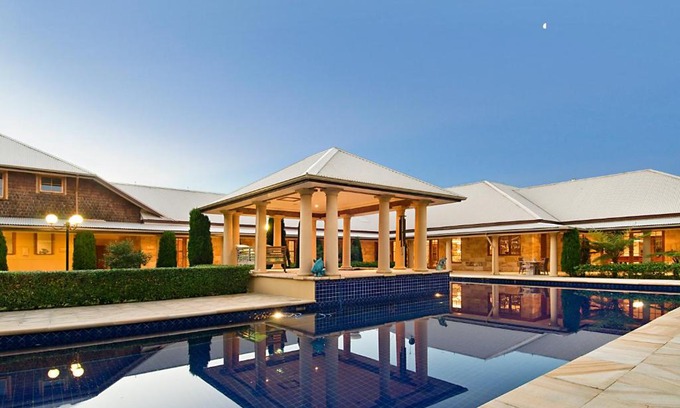 Somersby House | The Crowes Nest