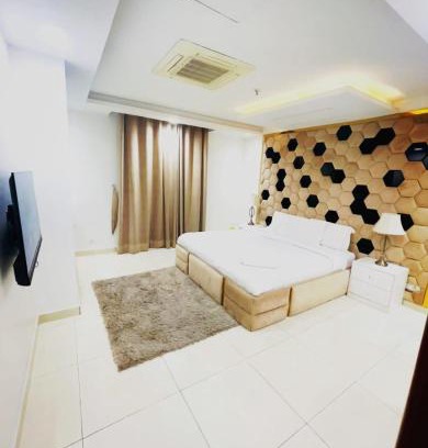 Lahore Apartment | The Crown 623-Apartment, Gold Crest Mall DHA phase 4