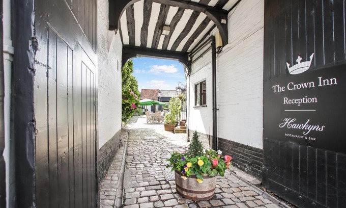 Amersham Hotel | The Crown