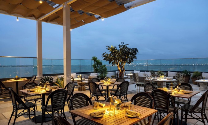 Rocky Point Hotel | The Current Hotel, Autograph Collection