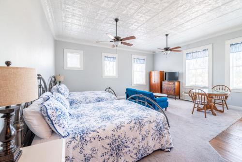 Eastland Apartment | The Dallas Apartment