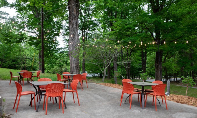 Beach Lake Hotel | THE DARBY