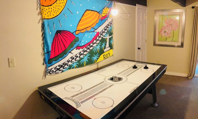 Plymouth House | >The Daydream Lodge<n@Racers Ridge