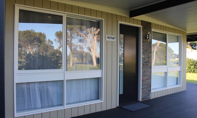 Coronet Bay House | The Deck - Coronet BaynSpecial discounted nights Mon-Thurs July & August