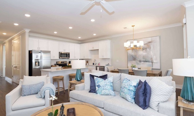 Oxford House | The Delta Reserve, Best Rate for SC GameDay!