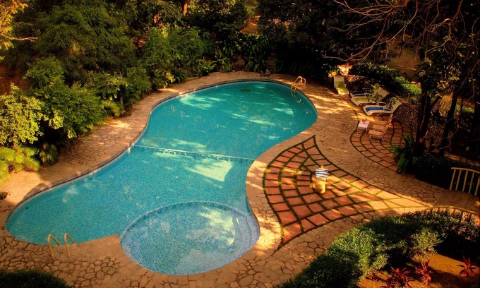 Chilkiya Range Hotel | The Den