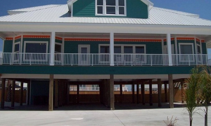 Villa Segunda House | The Dolphin House- Best location for weddings and vacation!