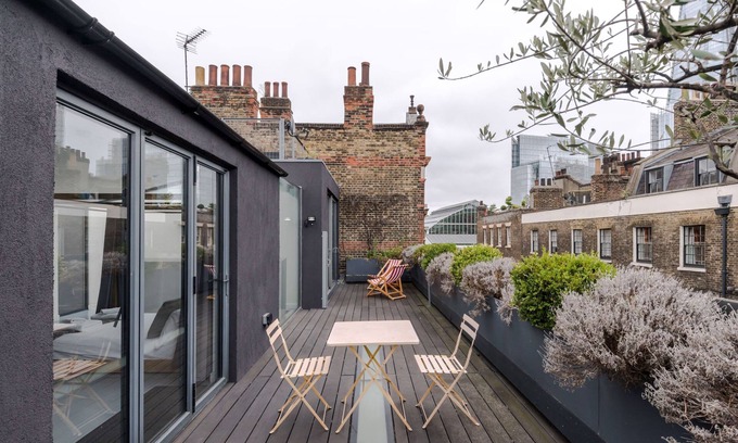 Cathedrals House | The Dream Factory - Borough - by Frankie Says