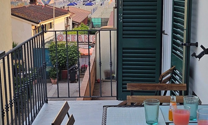 Viareggio Apartment | The Dream Harbor in promenade 20 mt from the beach with 2 balconies overlooking the sea