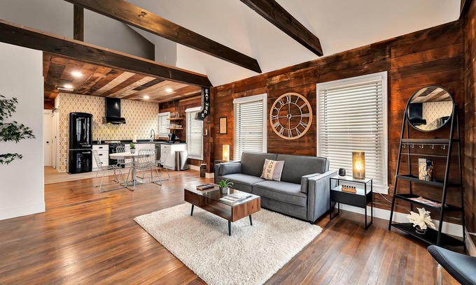 Waco Cottage | The Duet 1 BR- Just Steps from Baylor University and Minutes from The Silos