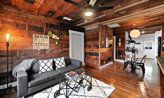 Waco Cottage | The Duet- Just Steps from Baylor University and Minutes from The Magnolia Silos