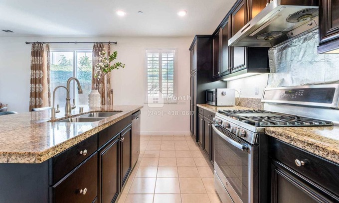 Valle Lindo House | The Emerald on Blossom Way