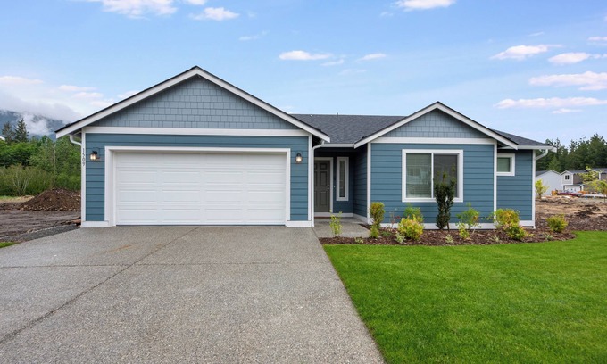 Gold Bar House | The Falls: Near Wallace Falls & Stevens Pass!