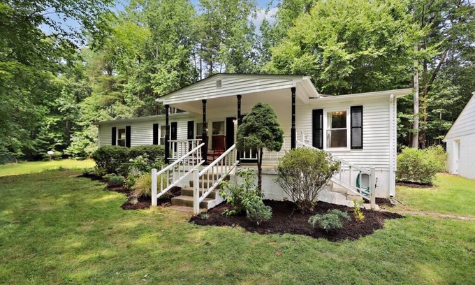 Fredericksburg House | The Farmer's Cottage at Kings Crossing