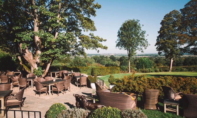 Nether Westcote Hotel | The Feathered Nest Country Inn