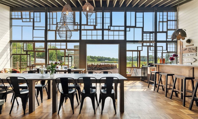 South Haven Hotel | The Fields of Michigan